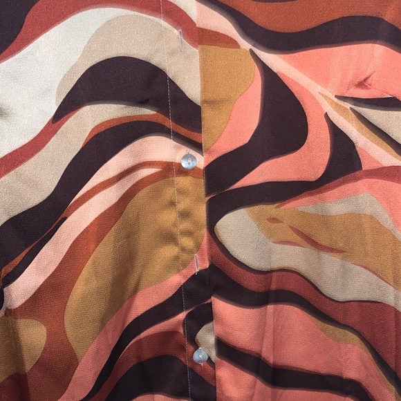 Verge Girl Longline Button Down - Picture 3 of 5